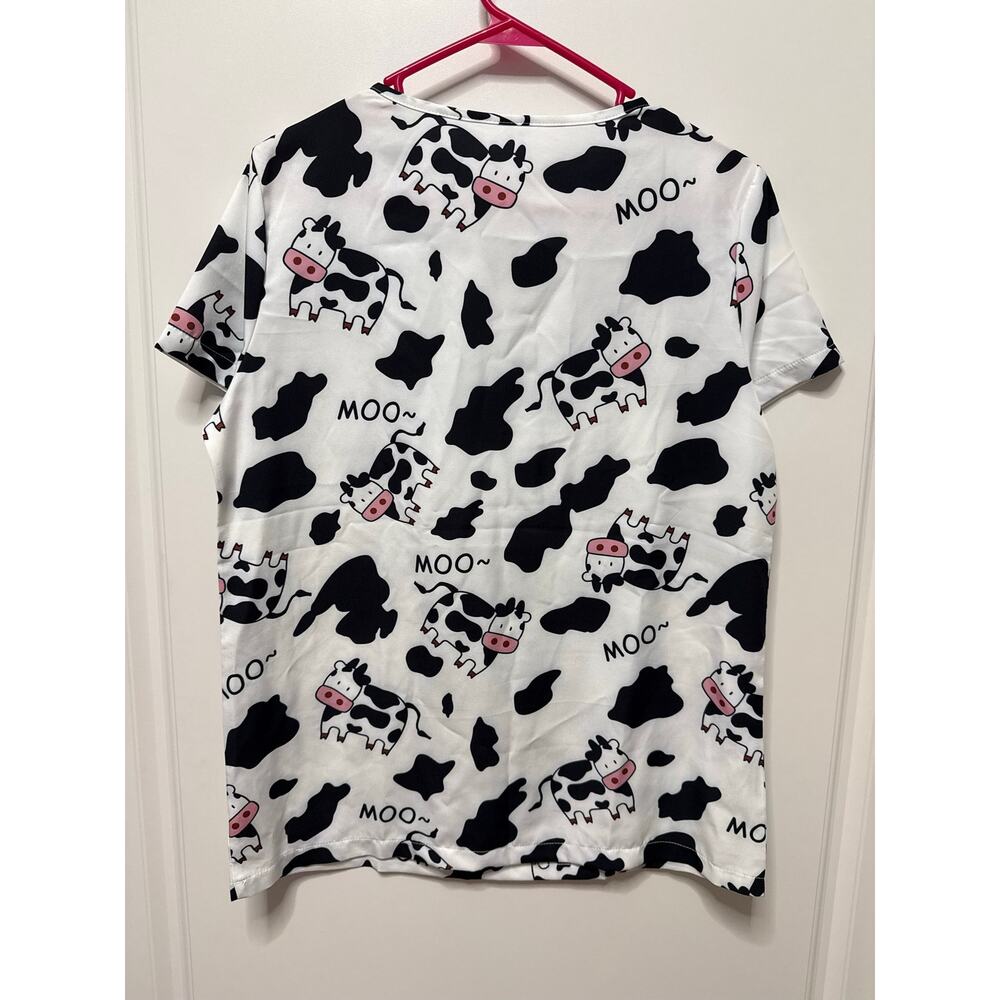 Cow Scrub v neck New with cows top Moo Medium medical nurse doctor - Picture 2 of 3
